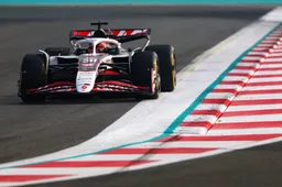 [Foto's] Haas toont na de opgebouwde spanning nieuwe bolide VF-26