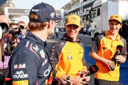 Verstappen speelde ook met het hoofd van de McLaren-coureurs: 'Verbale plaagstootjes'
