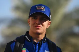 Ondertussen in F1 | Hadjar lijkt zich al helemaal op zijn plek te voelen bij Red Bull