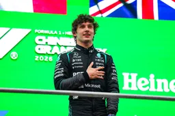 Oud-teambaas twijfelt aan titelkansen Antonelli: 'Niet omdat Russell een betere coureur is'