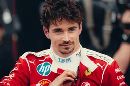 Vasseur vol lof over strategische Leclerc: "Hij was slim om Russell voor te laten gaan"