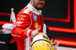 Steiner lacht om privéleven van Ferrari-coureurs: 'Misschien denkt hij aan kinderen'