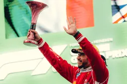 Doornbos ziet vertrouwen door sterke start Hamilton en Ferrari: "Hij gaat nog een Grand Prix winnen"