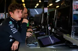 Ondertussen in F1 | Antonelli bezorgt Mercedes flink wat werk na stevige crash