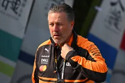 Brown niet blij met Mercedes-gerucht en wijst naar Red Bull: "Niet gezond voor de sport"