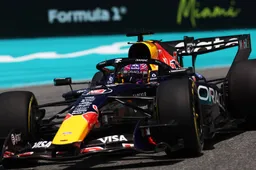 Verstappen licht tipje van de sluier op over upgradeplannen Red Bull: "Enorme stap"