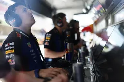 Teamgenoten van Verstappen zijn verdeeld: "Ver achter de snelste mannen"