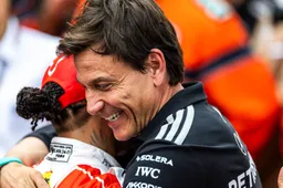 Mercedes hint op voorkeursbehandeling voor Antonelli: "We moeten dit evalueren"