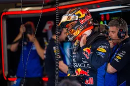 Montoya begrijpt klachten Verstappen: "Dat is vreselijk irritant"