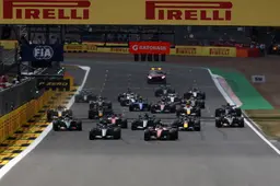 Ondertussen in F1 | Chaos in de Drivers' Parade, marshals moesten in actie komen