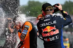Buitenlandse media lyrisch over Verstappen: "Enige coureur op de planeet die dit kan"