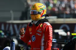 Plooij geniet van 'echte' reactie: "Hier hoor je de authentieke Lewis Hamilton"