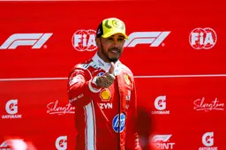 Hamilton kritisch ondanks progressie Ferrari: "Het eerste deel van het seizoen was slechts oké"