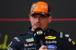 Verstappen kneep hem om moment met Hadjar tijdens kwalificatieronde: "Oh mijn god, dit is te dichtbij"