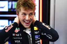 Lawson gooide aanpak volledig om na Verstappen-fout in 2025: "Vergeten wat Max heeft"
