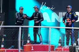 Wolff zag het bijna misgaan tussen Antonelli en Russell: "Dit had in een ramp kunnen eindigen"