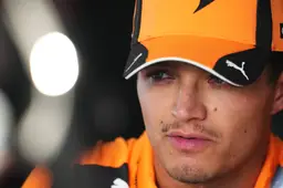 Norris kon zijn ogen niet geloven tijdens gevecht met Verstappen: "Ik was echt zo verrast"