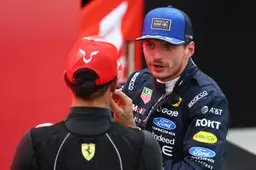 Hamilton ontvangt kritiek na interview en wordt met Verstappen vergeleken: "Hij gooit het weg"