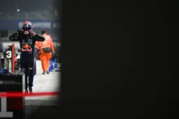 Verstappen is boos op Red Bull en werd overruled: "Hopelijk leren ze er wat van"