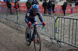 Veldrijdster Compton test positief, kan onschuld niet bewijzen en stopt; Trek teleurgesteld