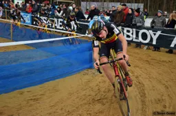 Aerts vernieuwt contract bij Telenet-Fidea Lions: 'Mooie wegdoelen in juni'