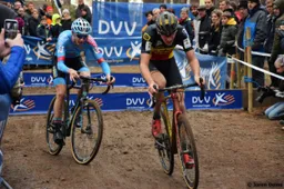 Aerts: 'Als Van der Poel niet mee doet, rijd je toch voor de overwinning'