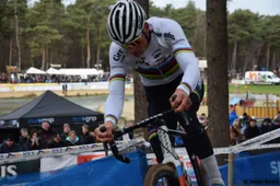 Nys baalt van half veldritseizoen Van der Poel en Van Aert: 'Minder glans op zege'