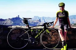 De Gavia is nu wel sneeuwvrij: Van Vleuten en Brand trainen er voor Giro Rosa