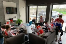 Van der Poel krijgt nieuwe ploeggenoot: Tulett direct van junioren naar profs