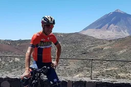 Froome en Nibali keken samen naar de bizarre finale van de Amstel Gold Race