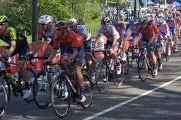 Pogacar maakt indruk op Mount Baldy en is bijna eindwinnaar in Californië