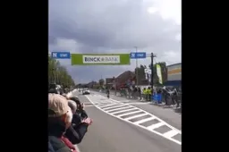 Ondertussen in het peloton | Kritiek op junior na opmerkelijke juichactie