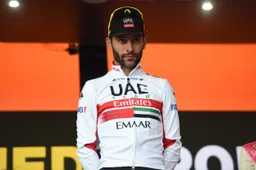 Gaviria verlaat Giro vanwege knieproblemen: 'Kon geen druk meer zetten'