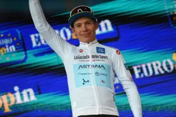 López baalt dat Roglic hem inhaalde: 'Meer verloren dan ik vooraf gehoopt had'