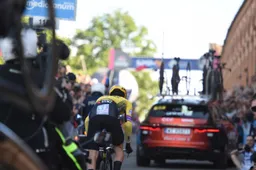 Tien tweets na wereldse tijdrit Roglic en Mollema: 'Some batshit crazy results'