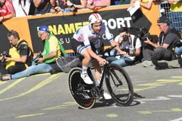Campenaerts wint etappe 4 Belgium Tour; Evenepoel neemt voorschot op eindzege