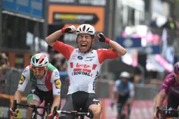 Ewan sprint het snelst in elfde etappe Giro d'Italia en pakt tweede etappezege