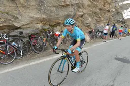 [Update] UCI niet blij met uitspraak; mogelijk alsnog straf voor Lopez na klappen