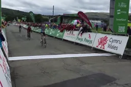 Deignan pakt vijfde etappe in OVO Energy Tour, Pieters en Van Dijk top tien