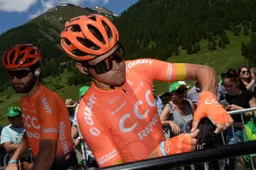 Van Avermaet ziet generatie bloeien: 'Van der Poel komt niet om op kop te rijden'