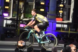 Etappe 4 Tour de France | Zeeman: 'Groenewegen is in supervorm, die komt nog terug'