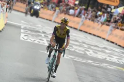 Snellere Bennett maakte deal met Kruijswijk: 'Mocht voor het geel gaan'