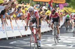 Benoot: 'Had het interessant gevonden om grote ronde te rijden naast Dumoulin'