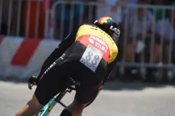 Moeder Van Aert: 'Dit jaar te veel om goed te zijn, zeker voor een moederhart'