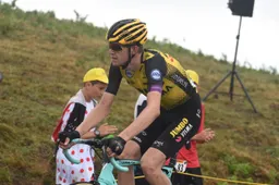 Feest in kamp Team Jumbo-Visma: 'We kwamen voor het podium en dat is gelukt'