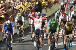 Ewan sprint naar de zege nadat Jumbo-Visma te vroeg op kop van peloton komt