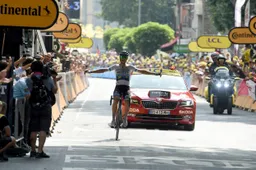 Trentin weergaloos naar vierde ritwinst Mitchelton in Tour, Mollema sterk vierde