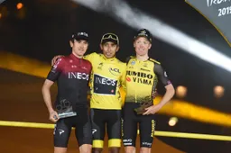 Talenwonder Bernal: 'Trots dat ik podium deelde met 'groot renner' Kruijswijk'