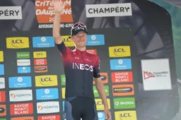 Van Baarle na knappe solo-overwinning: 'Ik dacht alleen maar: karren, karren, karren!'