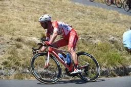 Gavazzi wint heuvelachtige slotrit Tour du Limousin; Cosnefroy eindwinnaar